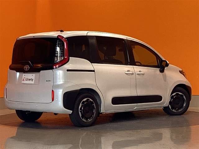 SIENTA HYBRID