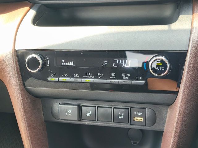 YARIS CROSS HYBRID