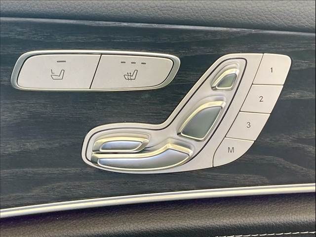 MERCEDES BENZ E class sedan