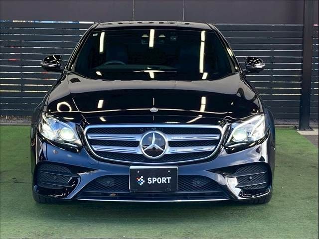 MERCEDES BENZ E class sedan