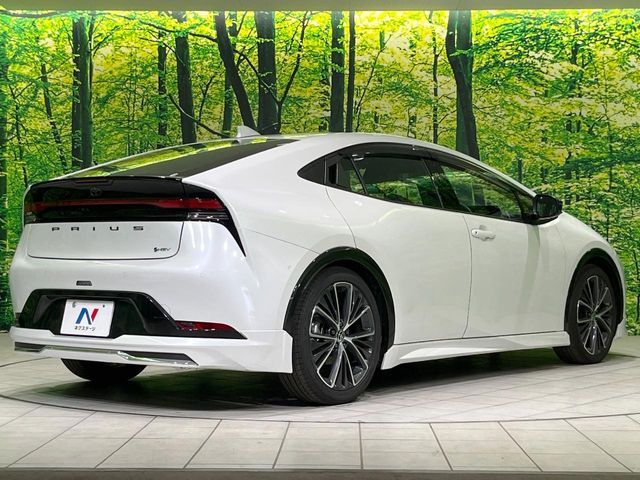 PRIUS 4WD