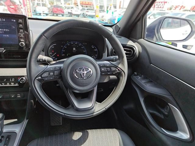 YARIS CROSS HYBRID