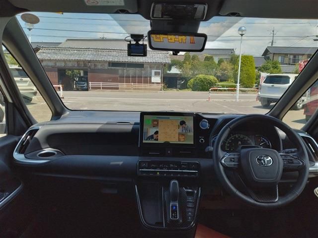 NOAH HYBRID 4WD