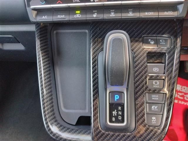 NOAH HYBRID 4WD
