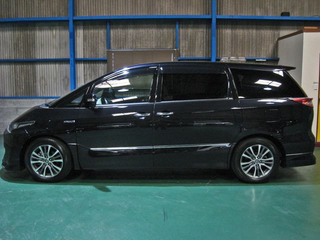 ESTIMA HYBRID 4WD