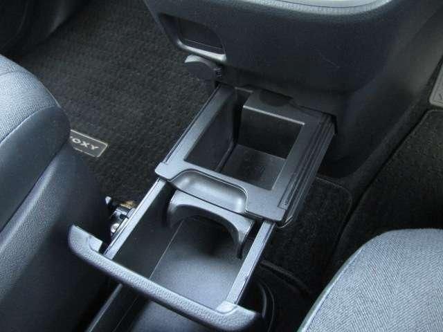 VOXY HYBRID 4WD