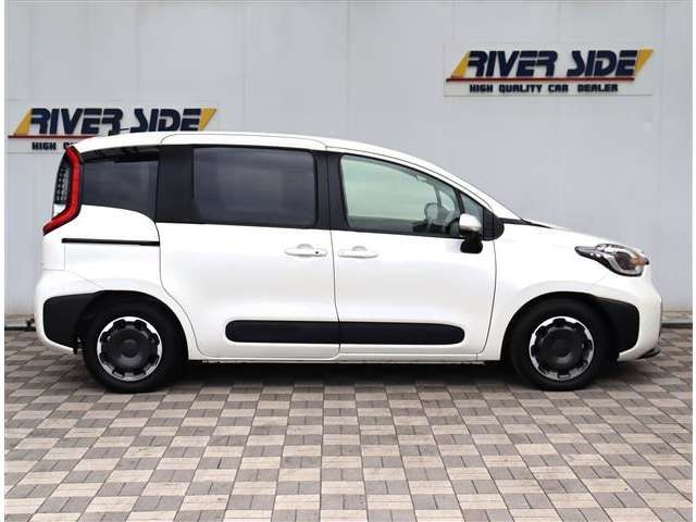 SIENTA HYBRID