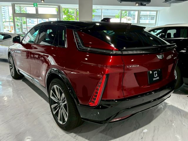 CADILLAC LYRIQ