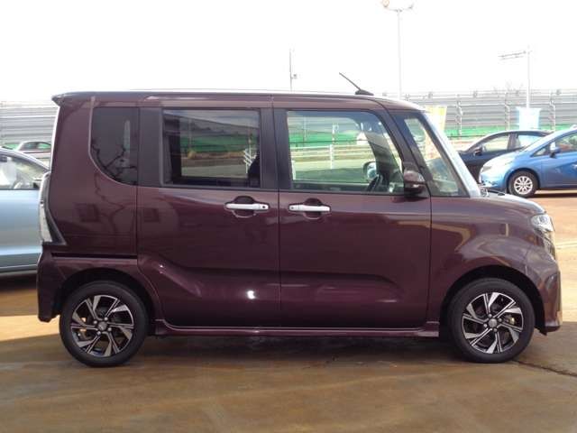 TANTO CUSTOM 4WD