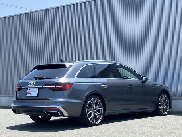 AUDI A4 AVANT