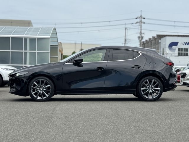 MAZDA3 FASTBACK