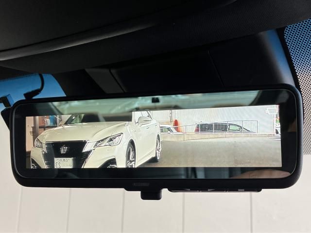 CROWN sedan hybrid 4WD