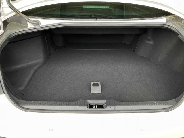 CROWN sedan hybrid 4WD