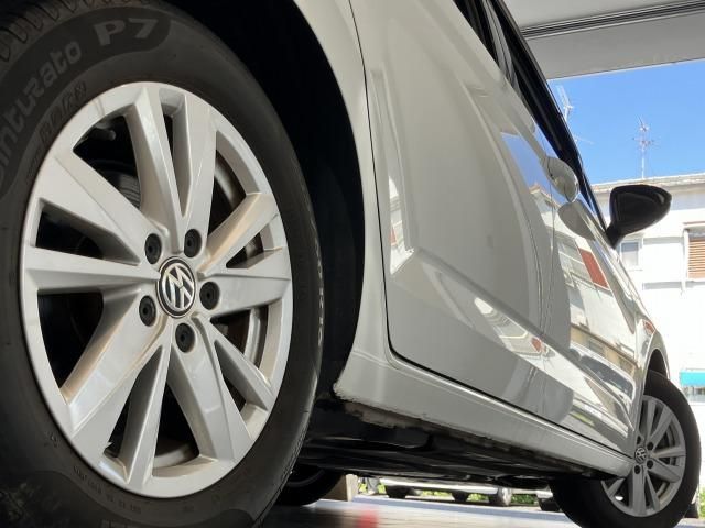 VOLKSWAGEN GOLF TOURAN