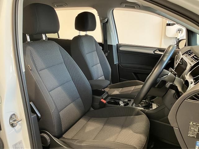 VOLKSWAGEN GOLF TOURAN