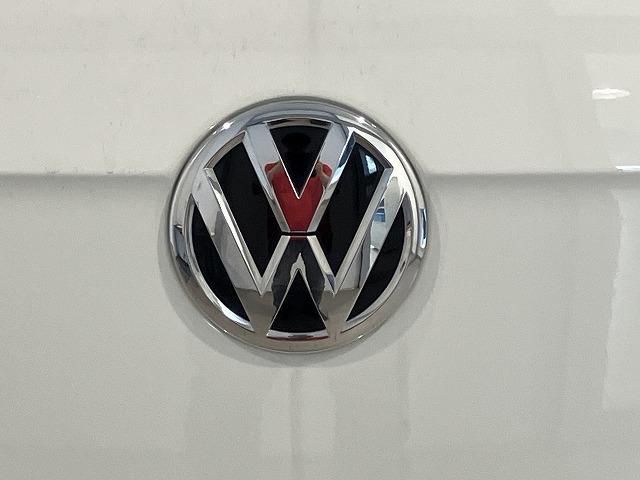VOLKSWAGEN GOLF TOURAN