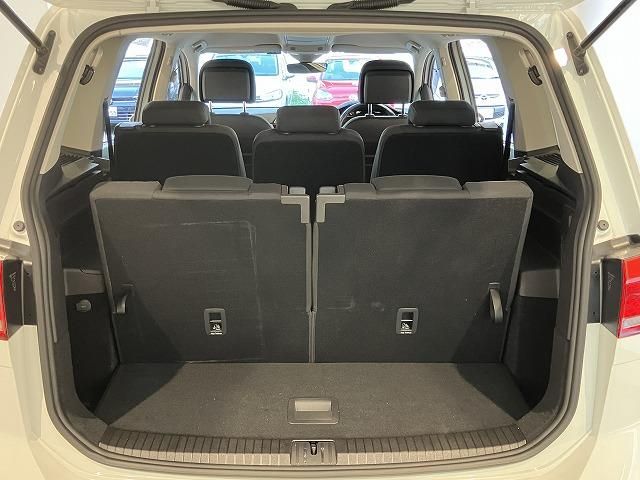VOLKSWAGEN GOLF TOURAN