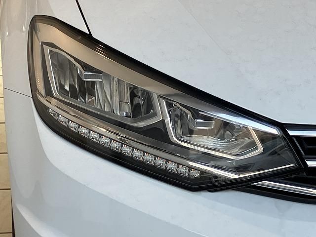 VOLKSWAGEN GOLF TOURAN
