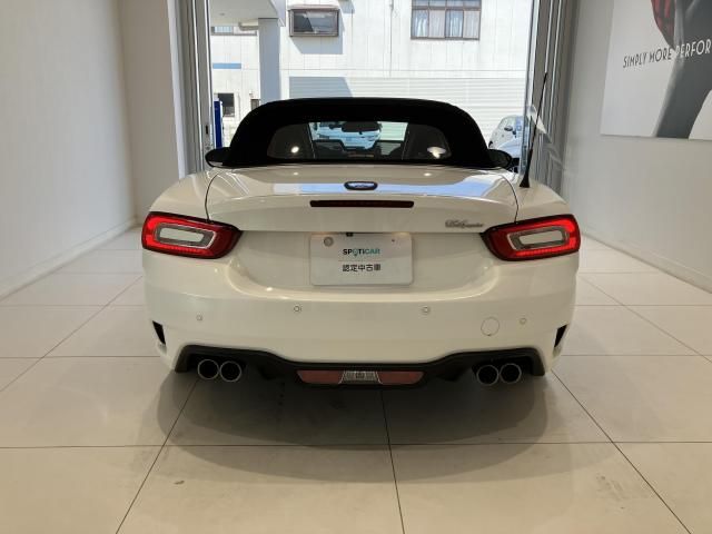 ABARTH 124 SPIDER