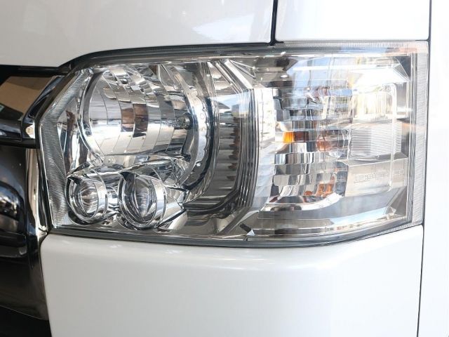 HIACE van 4WD