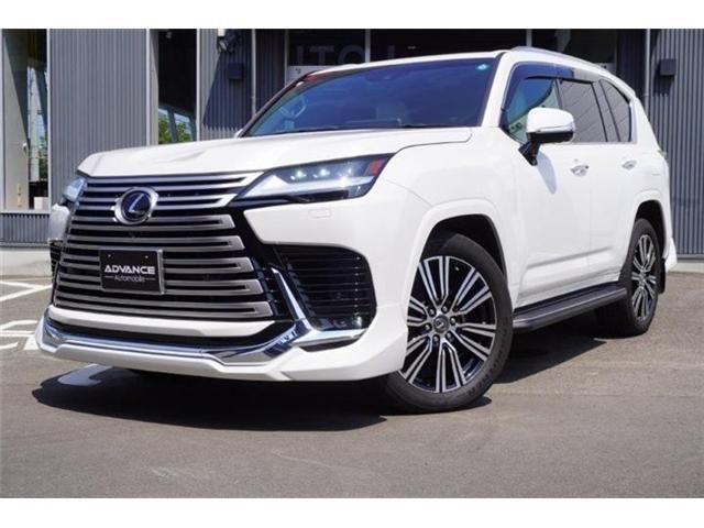 LEXUS LX600