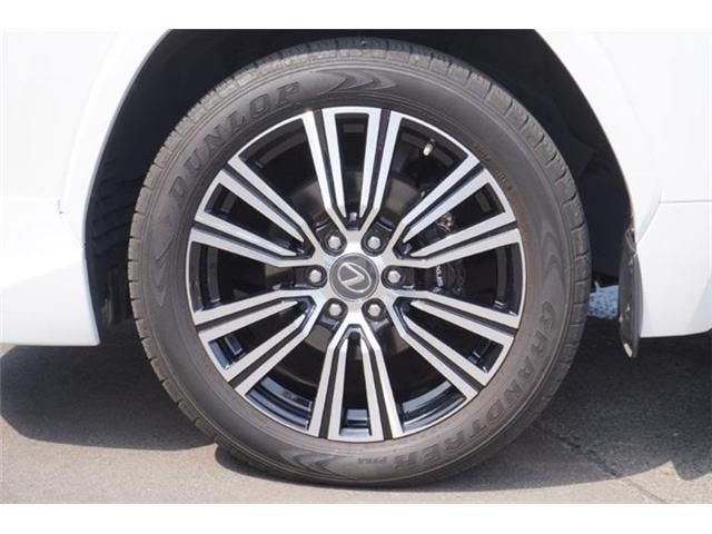 LEXUS LX600