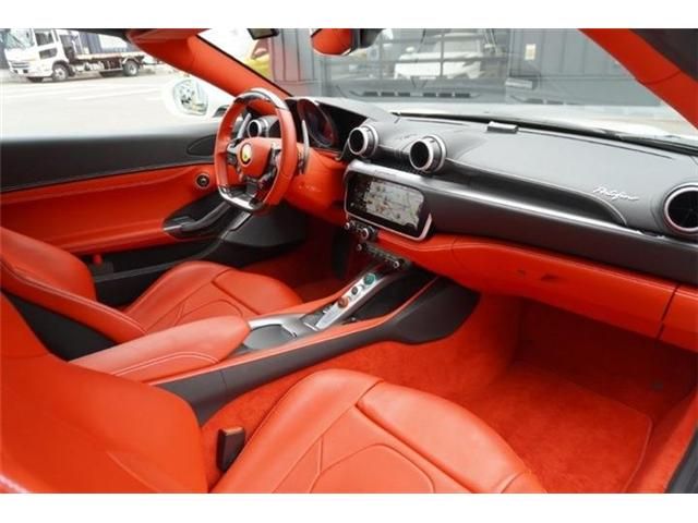 FERRARI Portofino