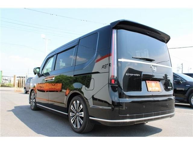 STEPWAGON e:HEV