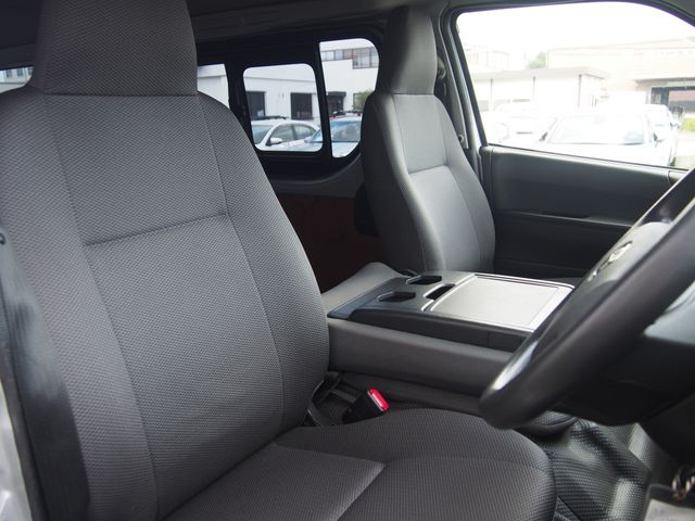 HIACE van 4WD