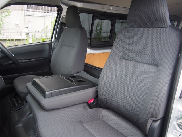 HIACE van 4WD