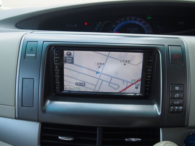 ESTIMA HYBRID 4WD
