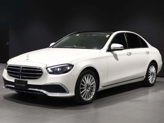 MERCEDES BENZ E class sedan