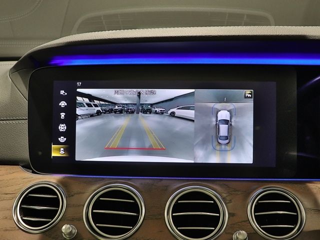 MERCEDES BENZ E class sedan
