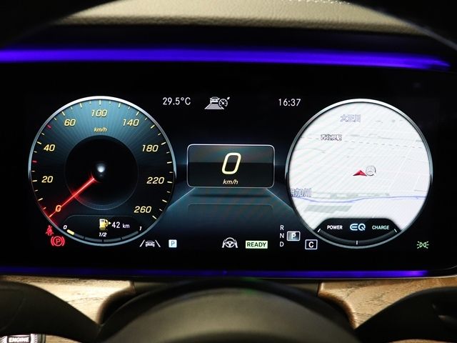 MERCEDES BENZ E class sedan