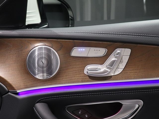 MERCEDES BENZ E class sedan