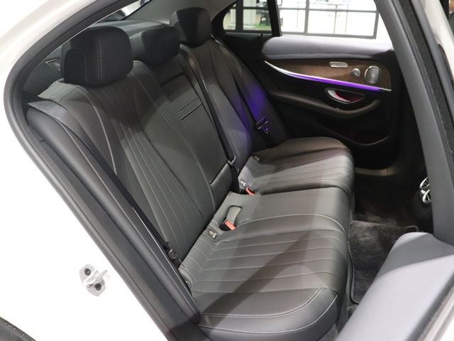 MERCEDES BENZ E class sedan