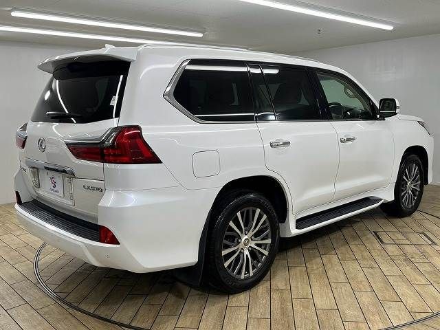 LEXUS LX570 AWD