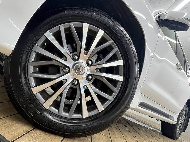 LEXUS LX570 AWD