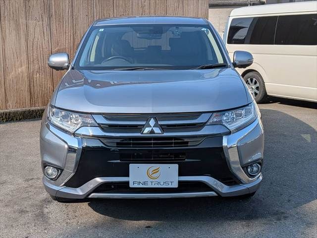 OUTLANDER PHEV