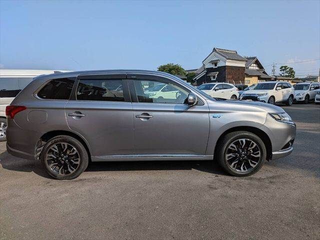 OUTLANDER PHEV