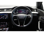 AUDI e-tron S