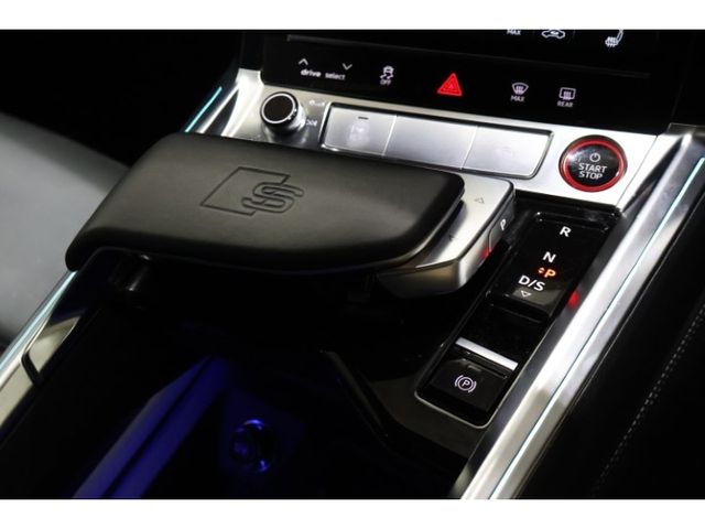 AUDI e-tron S