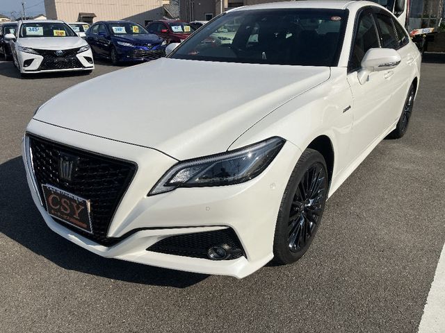 CROWN sedan hybrid 4WD