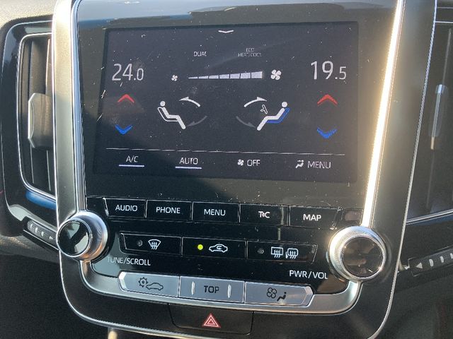 CROWN sedan hybrid 4WD