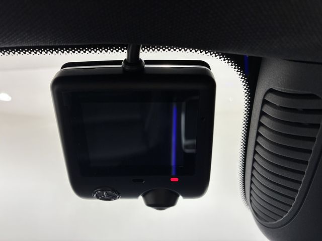 MERCEDES BENZ GLB