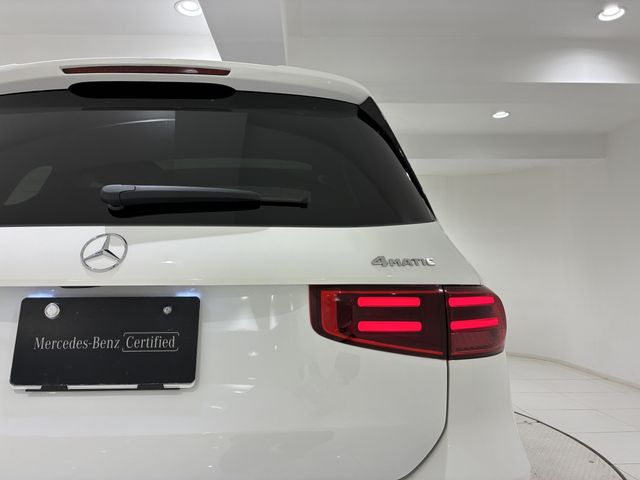 MERCEDES BENZ GLB