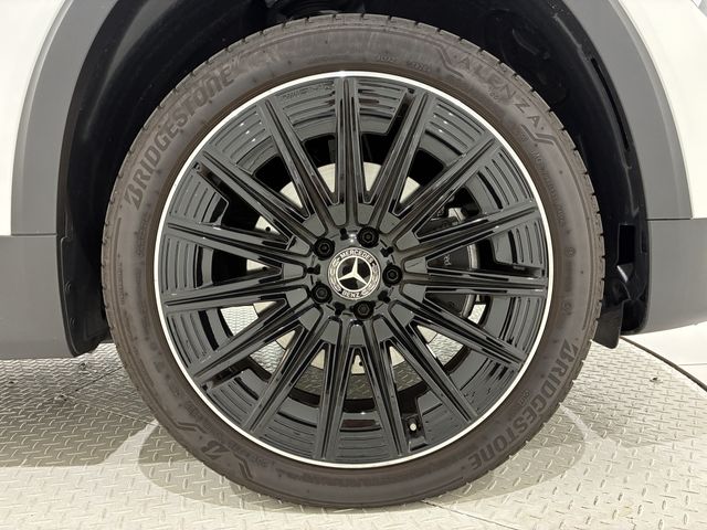 MERCEDES BENZ GLB