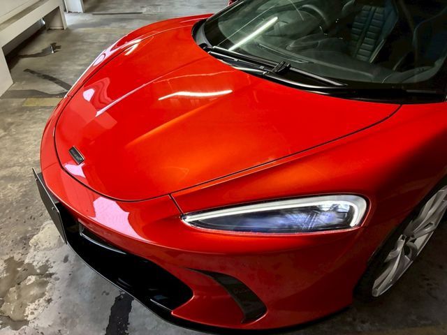 McLaren GT