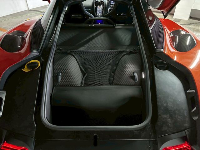 McLaren GT