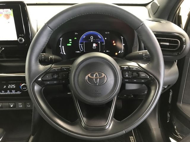 YARIS CROSS HYBRID